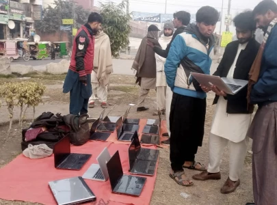 shady sellers flea markets circulating stolen gadgets