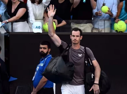 murray crashes out in australian open first round