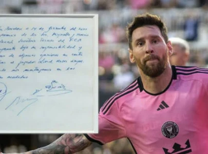 messi s promised barca contract on a napkin up for auction