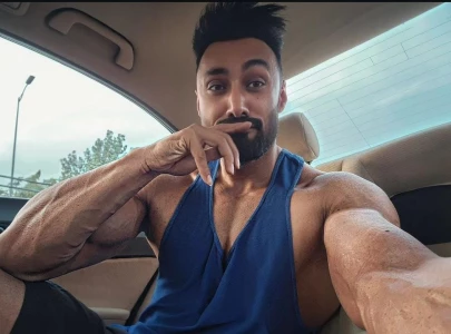 umair jaswal returns to working out after minor injury