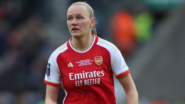 maanum in stable condition after arsenal women s star collapses maanum in stable condition after arsenal women s star collapses