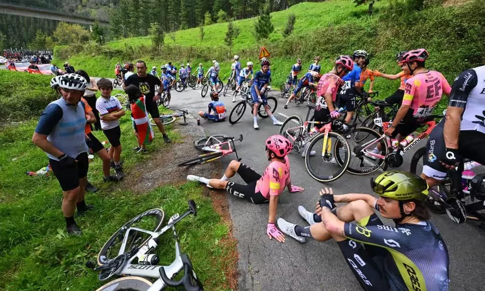vingegaard suffers broken collarbone in basque country vingegaard suffers broken collarbone in basque country