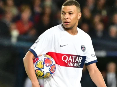 psg closing on ligue 1 title in treble bid psg closing on ligue 1 title in treble bid