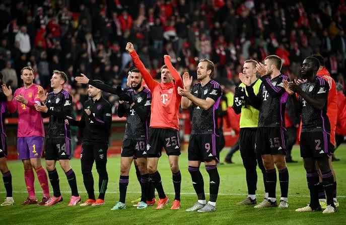 bayern thump union berlin as mueller marks milestone with double bayern thump union berlin as mueller marks milestone with double