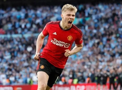 man utd edge coventry on penalties to set fa cup final man utd edge coventry on penalties to set fa cup final
