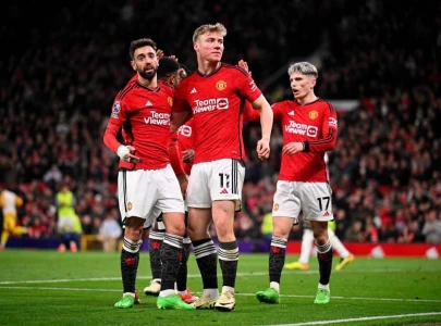 fernandes spares ten hag s blushes as man utd survive blades scare fernandes spares ten hag s blushes as man utd survive blades scare