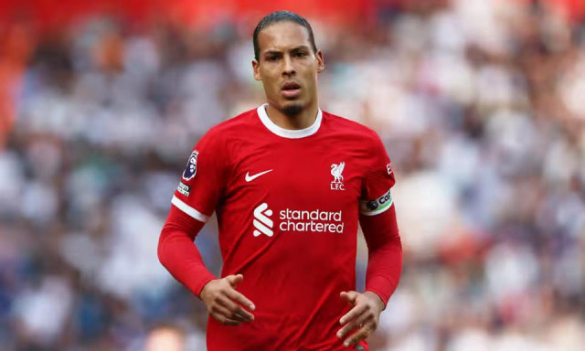 van dijk plans to stay on to aid liverpool s big transition van dijk plans to stay on to aid liverpool s big transition