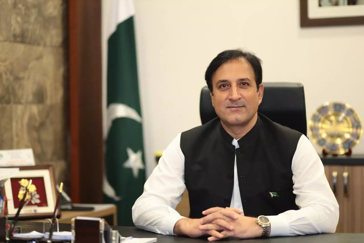 by providing our services abroad i want the punjab development authority to represent pakistan just like emaar a leading real estate developer which represents dubai globally said punjab central business district development authority ceo imran amin photo express by providing our services abroad i want the punjab development authority to represent pakistan just like emaar a leading real estate developer which represents dubai globally said punjab central business district development authority ceo imran amin photo express