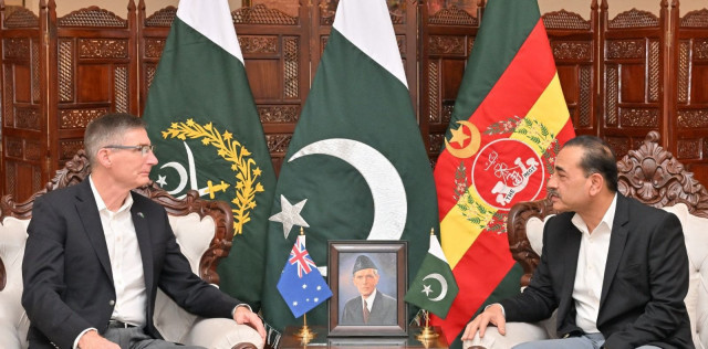 pakistan australia agree to further expand military to military cooperation