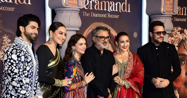 sanjay leela bhansali obsessed with tawaifs not ordinary middle class women sanjay leela bhansali obsessed with tawaifs not ordinary middle class women