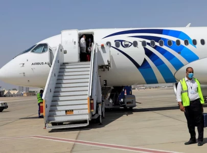egypt instructs airlines to steer clear of iranian airspace