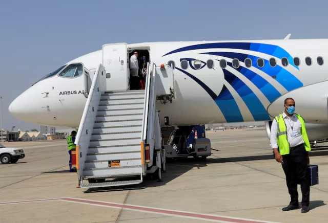 egypt instructs airlines to steer clear of iranian airspace egypt instructs airlines to steer clear of iranian airspace
