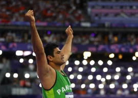 arshad nadeem bags olympic gold ends pakistan s 32 year medal drought