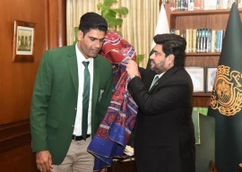 governor sindh honours olympic gold medallist arshad nadeem with rs2m reward governor sindh honours olympic gold medallist arshad nadeem with rs2m reward