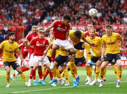 bellegarde s stunning equalizer earns wolves a point in 1 1 draw against forest