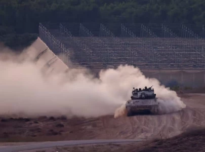 israeli airstrikes kill 27 in gaza as polio vaccination campaign resumes