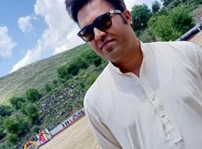 express tribune s wisal yousafzai wins first prize for health reporting excellence at aku express tribune s wisal yousafzai wins first prize for health reporting excellence at aku