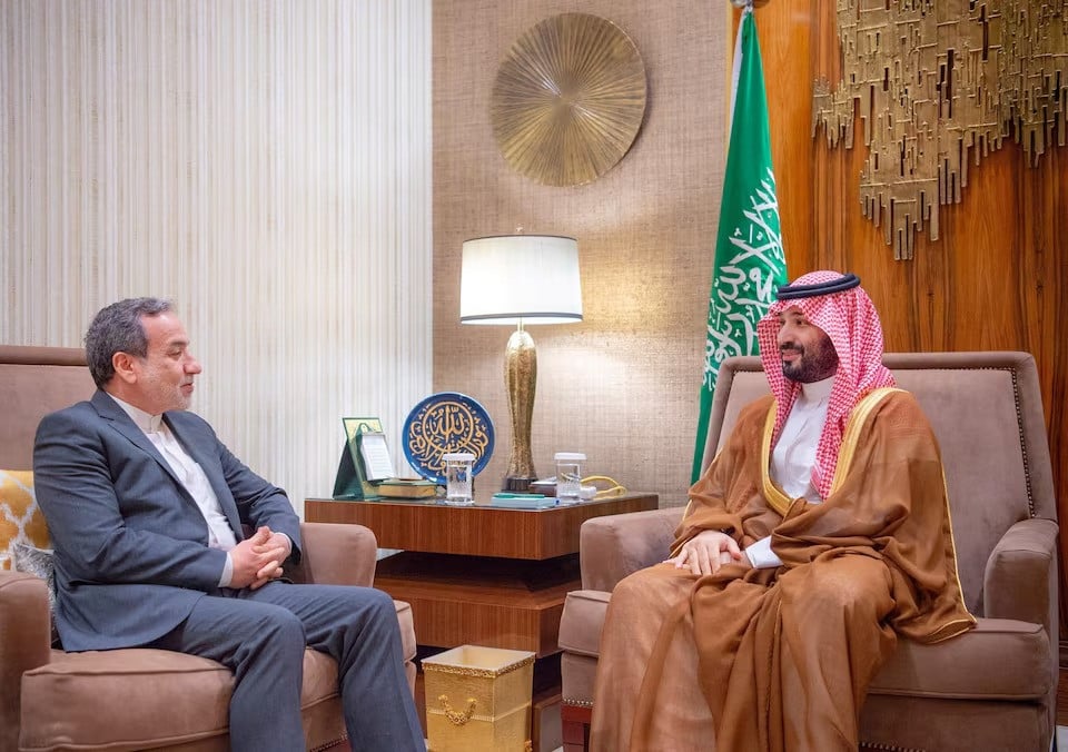 saudi crown prince mohammed bin salman receives iran s foreign minister abbas araqchi in riyadh saudi arabia on october 09 2024 photo saudi press agency