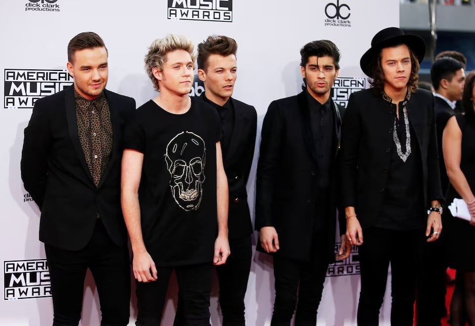 the group one direction at the 42nd american music awards in los angeles california on november 23 2014 photo reuters