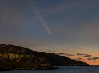 once in a lifetime comet to pass over earth tonight once in a lifetime comet to pass over earth tonight