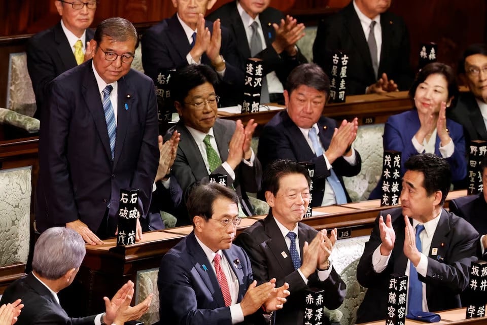 japanese prime minister shigeru ishiba reacts as he receives applause after being reelected as prime minister at the lower house of parliament in tokyo japan on november 11 2024 photo reuters