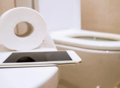 sitting on the toilet for more than 10 minutes could be harmful
