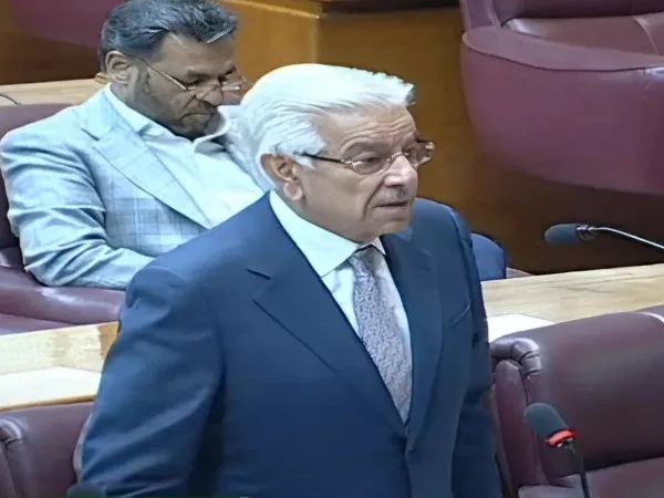 defence minsiter khawaja asif photo express defence minsiter khawaja asif photo express