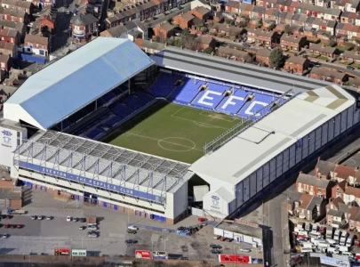 friedkin group completes 98 8 purchase of everton