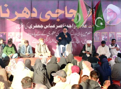 traffic chaos due to sit ins traffic chaos due to sit ins