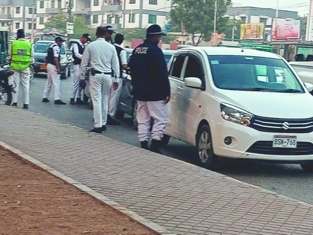 traffic cops bring a vehicle to a halt critics claim they let some offenders off the hook photo express traffic cops bring a vehicle to a halt critics claim they let some offenders off the hook photo express