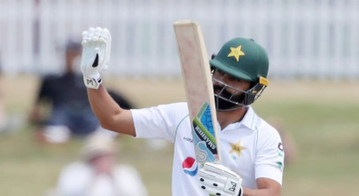 fawad alam gives befitting reply to critics turned fans