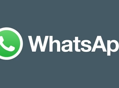 whatsapp to let you pin up to three messages in chats