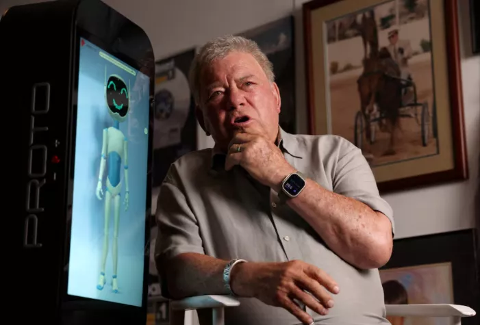 actor william shatner interacts and talks with a proto m ai artificial intelligence unit at his office in studio city california u s august 17 2023 photo reuters mario anzuoni actor william shatner interacts and talks with a proto m ai artificial intelligence unit at his office in studio city california u s august 17 2023 photo reuters mario anzuoni