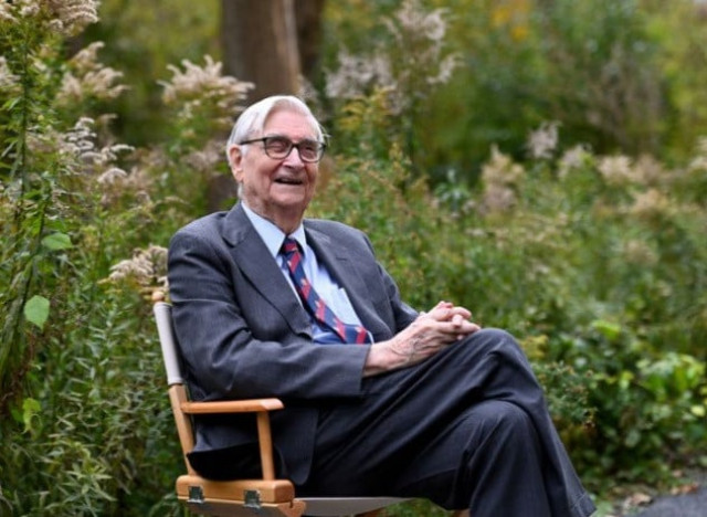 american biologist e o wilson poses for a portrait in lexington massachusetts u s october 21 2021 picture taken october 21 2021 photo reuters american biologist e o wilson poses for a portrait in lexington massachusetts u s october 21 2021 picture taken october 21 2021 photo reuters