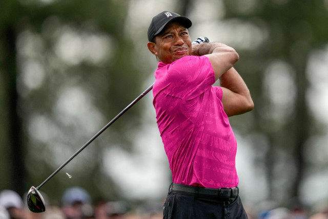 woods launches masters quest with one under 71