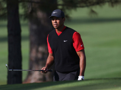 tiger stirs masters talk but several in hunt for green jacket