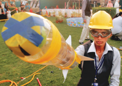 world space week ends with a big bang