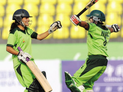 the girls in green the girls in green