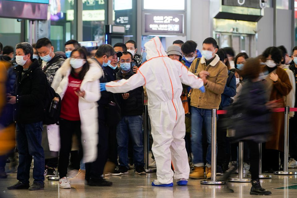 Photo of China reports 1st coronavirus deaths in more than a year