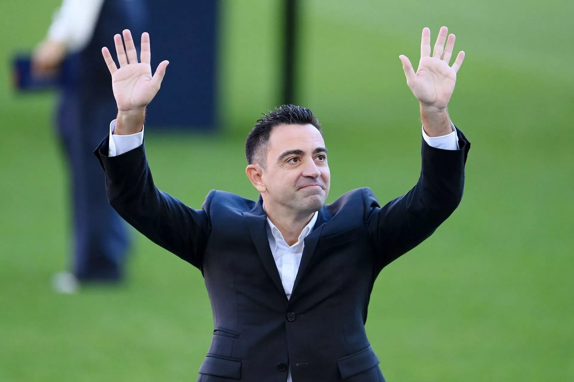 coutinho backs xavi to succeed at barca coutinho backs xavi to succeed at barca