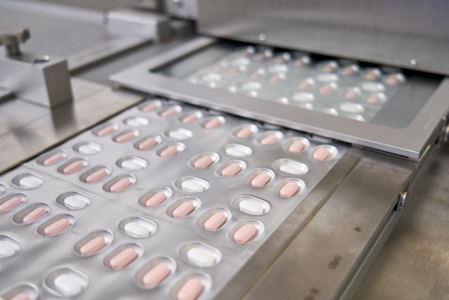 paxlovid a pfizer s coronavirus disease covid 19 pill is seen manufactured in ascoli italy in this undated handout photo obtained by reuters on november 16 2021 photo reuters paxlovid a pfizer s coronavirus disease covid 19 pill is seen manufactured in ascoli italy in this undated handout photo obtained by reuters on november 16 2021 photo reuters