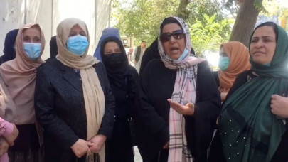 afghan activists protest outside shuttered women affairs ministry