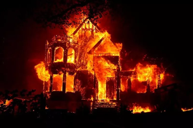 goods gutted as fire erupts in nine storey structure goods gutted as fire erupts in nine storey structure