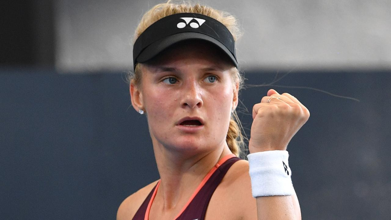 Photo of Ukrainian tennis player Yastremska flees to safety in France