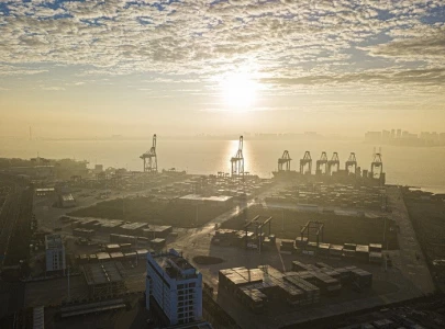 chinese economy beats growth target with gdp reaching record high chinese economy beats growth target with gdp reaching record high