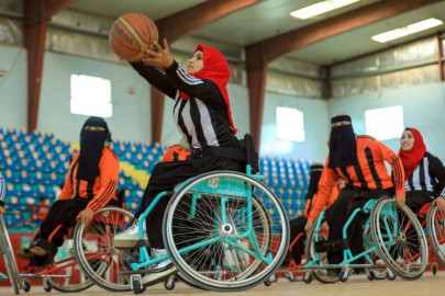 yemen s women basketball players hit the court yemen s women basketball players hit the court