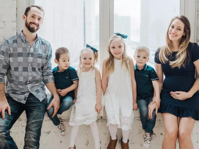 myka and james stauffer with their children photo molly watson photography