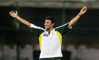 younus included in odi squad for uae