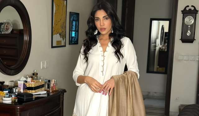 zhalay sarhadi recalls traumatising miscarriages speaks about experiencing body dysmorphia