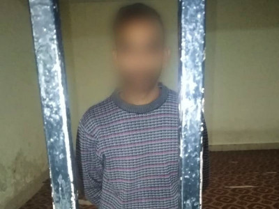 mob attacks suspected child molester in lahore mob attacks suspected child molester in lahore